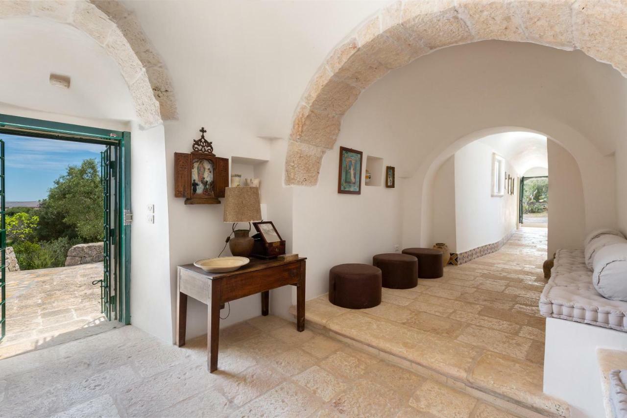 Вилла Trullo Il Karrubo Остуни Экстерьер фото