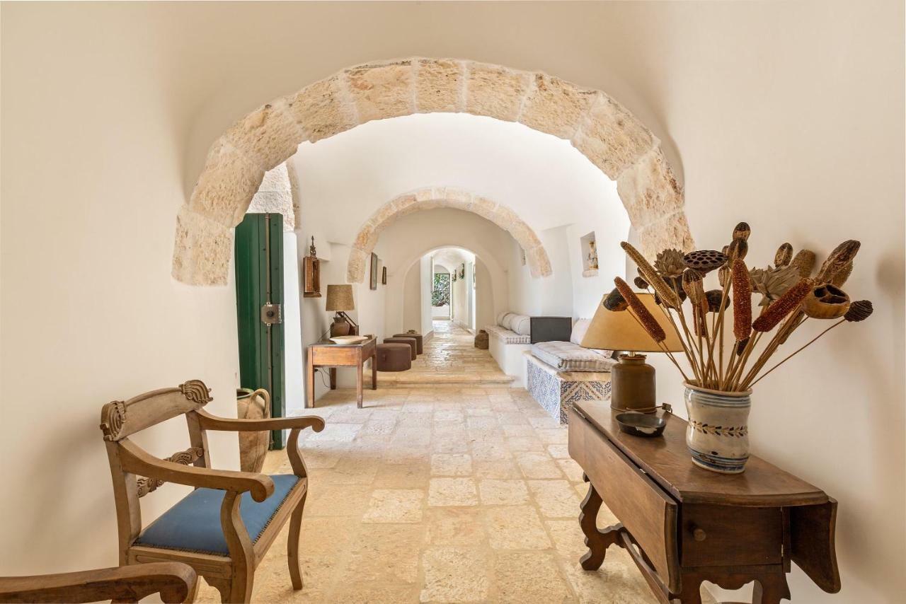 Вилла Trullo Il Karrubo Остуни Экстерьер фото
